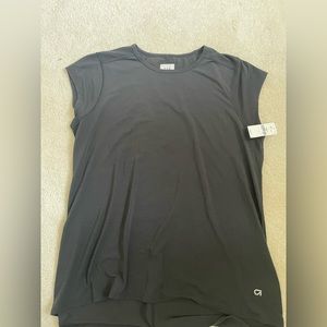 Gap maternity workout top